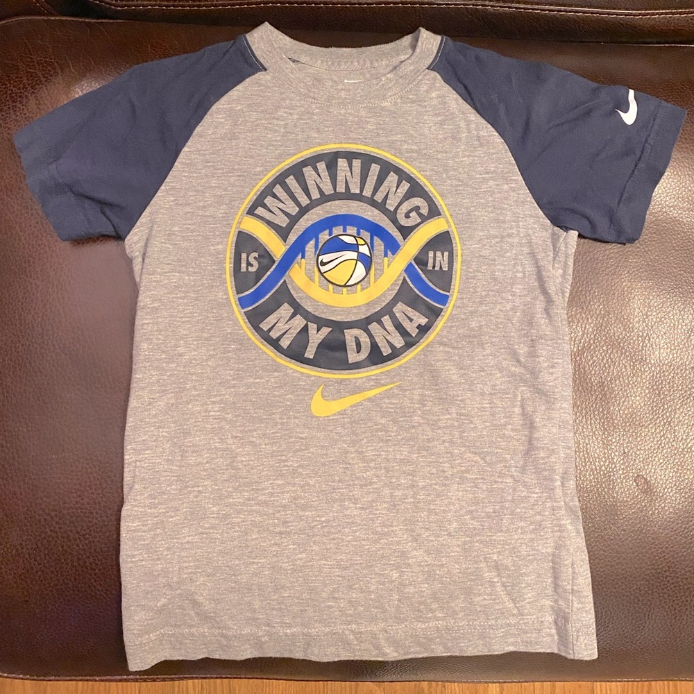 Kids (Unisex) Nike Tee Size 6 M Grey “Winning is in my DNA” basketball 🏀 tee!